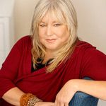 https://images.dailyom.com/images/bab87d553bb282100d40/ellen_whitehurst.jpg