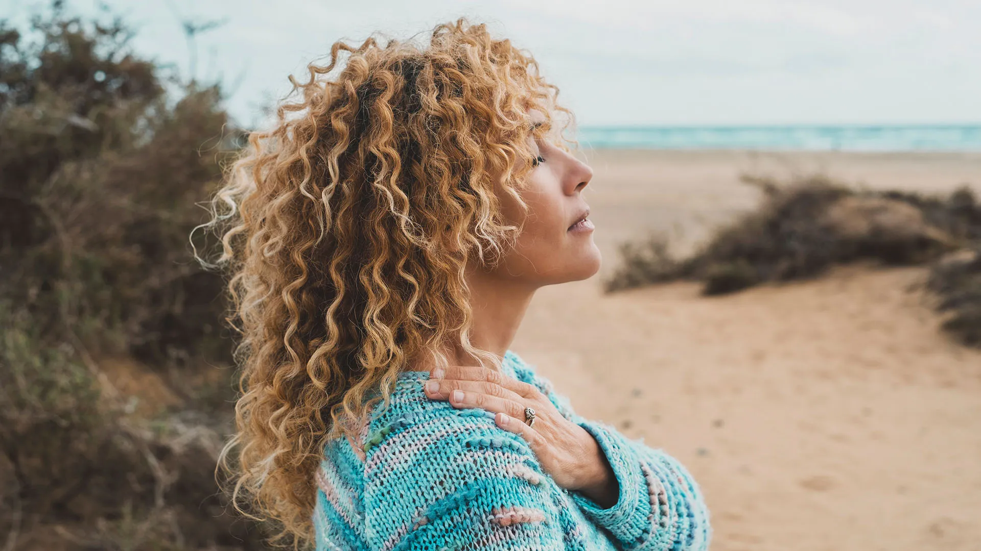 https://images.dailyom.com/images/LP_BreakingUpWithoutBreakingDown_1920x1080.jpg