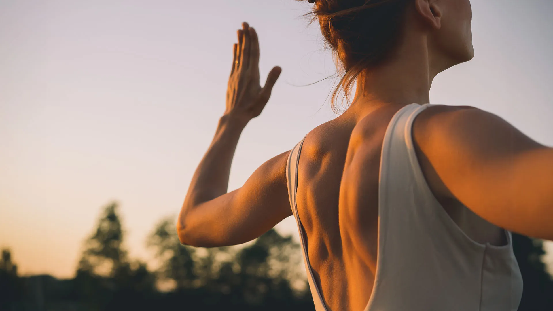 https://images.dailyom.com/images/LP_FixingYourMuscleLossinMidlife_1920.jpg