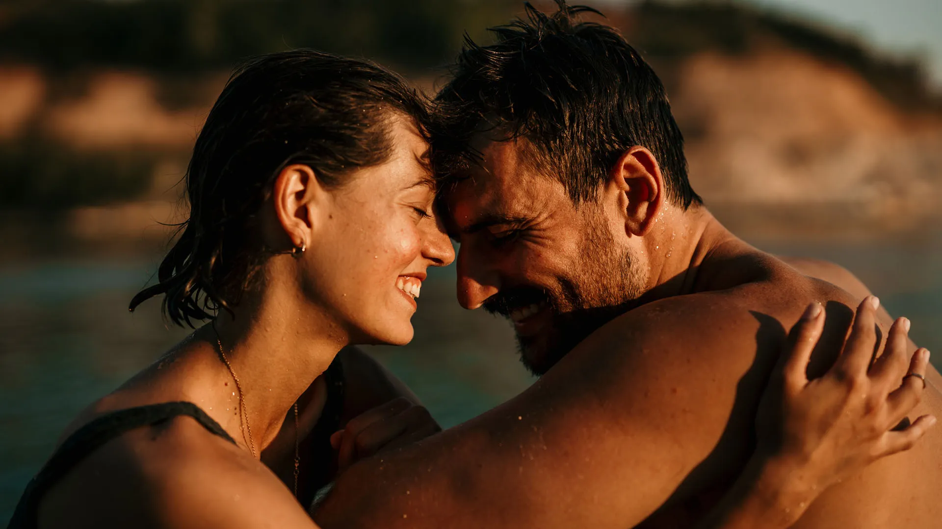 https://images.dailyom.com/images/LP_SexandIntimacyAfter40_3_1920x1080.jpg