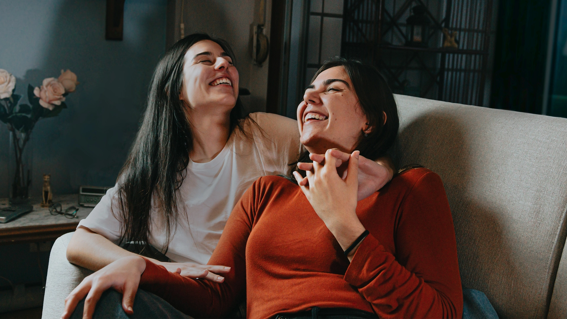 https://images.dailyom.com/images/Topic_0007_Relationships Family.jpg